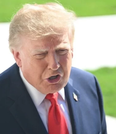 Trump Flydubai uçağındaki olay için İran'ı işaret etti