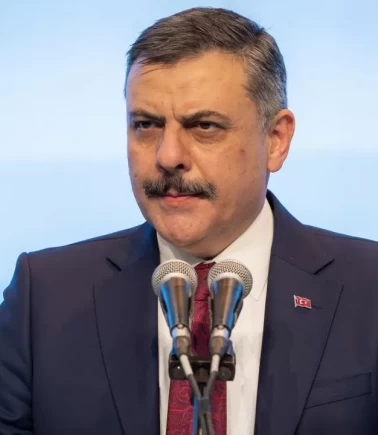 Bakan Çiftçi, Keskin Nişancı Yarışması'nda dereceye giren takımları kutladı