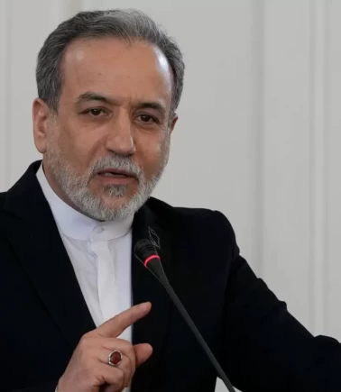 Arakçi'den Netanyahu için sert sözler: 'Yozlaşmış bir kumarbaz gibi çaresiz'
