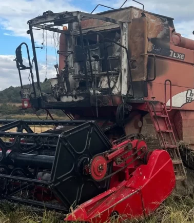 Kooperatifin biçerdöveri alevlere teslim