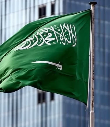 Suudi Arabistan'da erken uyarı sirenleri çaldı