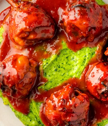 Lolipop tavuk sofraları sallıyor