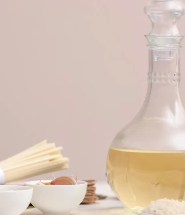 Pirinç sirkesiyle cilt lekelerine doğal dokunuş