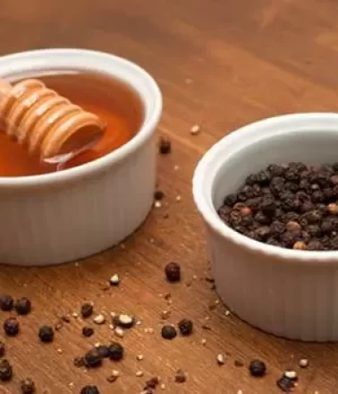 Bal ve karabiber çayı ile balgamlı öksürüğe son!