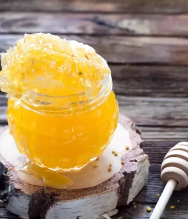 Ham bal nedir ve neden sağlığınız için en iyi seçenek olabilir?