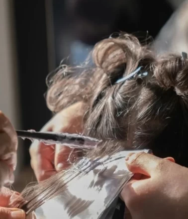 Saçlarınızı yıpratmadan 2 ton açabilirsiniz!