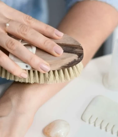 Kuru fırçalamanın 10 mucizevi faydası