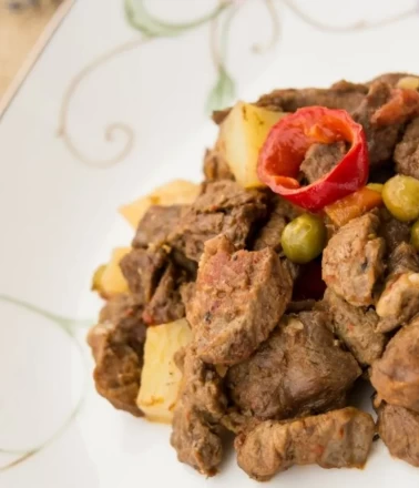 Kurban etinden lokum kıvamında tas kebabı tarifi