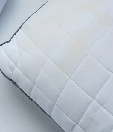 Sararan yastıklar nasıl temizlenir? Etkili yıkama yöntemleri