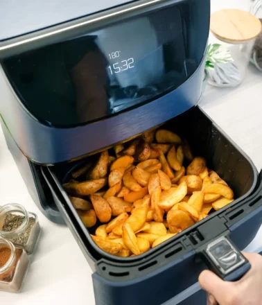 Airfryer sağlıklı mı? Yağ kullanımı, pişirme sıcaklığı ve sık yapılan hatalar