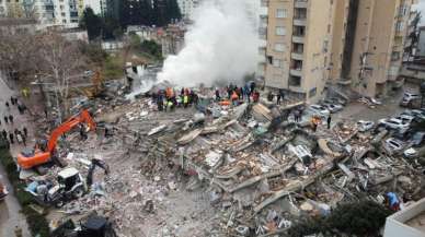 Depremde hayatını kaybedenlerin sayısı 17 bin 674'e yükseldi