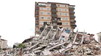 Enkaz altındakileri arayarak kandıran sanığın 7 yıl 7 aya kadar hapsi istendi