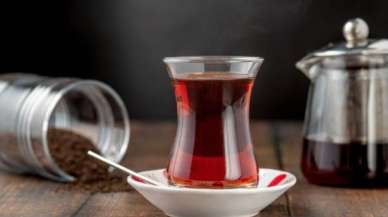 Çay değil zehir demliyoruz! Kansere davet çıkarıyor