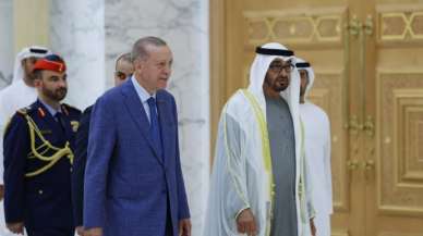 Cumhurbaşkanı Erdoğan BAE'de resmi törenle karşılandı