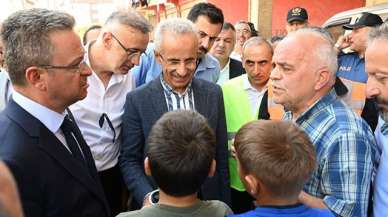 Bakan Uraloğlu'ndan sel mağduru çocuklara sürpriz