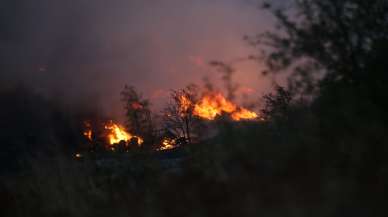 Gelibolu'da zirai alanda çıkan yangın kısmen kontrol altına alındı