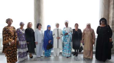 Emine Erdoğan ile devlet başkanlarının eşleri Topkapı Sarayı'nı gezdi