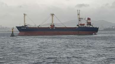Maltepe açıklarında yük gemisi karaya oturdu