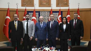 MHP'ye, CHP heyetinden bayram ziyareti