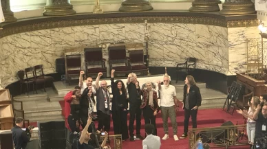 Pink Floyd grubunun kurucularından Roger Waters, Filistin’e destek için sahneye çıktı