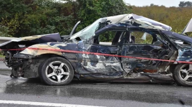 Sakarya’da otomobil ile otobüs çarpıştı: 1 ölü, 2 yaralı