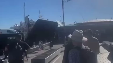 İstanbul'da feribot iskeleye çarptı