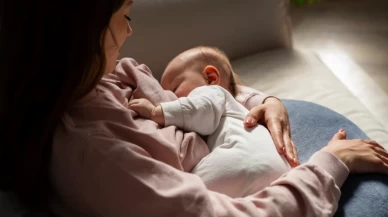 Gece Emzirmeyi Bırakmanın Pratik Yolları! Bebekleri Memeden Kesmenin Etkili Yöntemleri