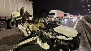 Kuzey Marmara Otoyolu'nda otomobil kamyonete çarptı