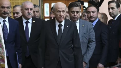 MHP Lideri Devlet Bahçeli'nin rozet ve yüzüğü dikkat çekti