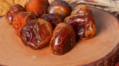 Yaş ve Kuru Hurma Kaç Kalori? Besin Değerleri ve Faydaları