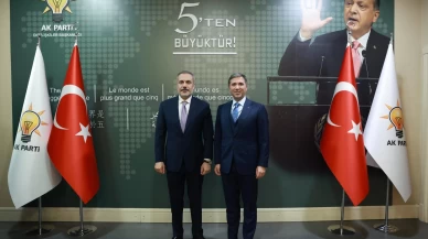 Bakan Fidan, AK Parti Dış İlişkiler Başkanı Sırakaya ile görüştü