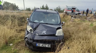 Uşak’ta hafif ticari araç ile otomobil çarpıştı: 5 kişi yaralandı