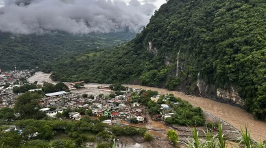 Tropik fırtınalar Meksika’yı vurdu, felaket felaketi getirdi