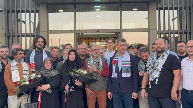 İsrail'in alıkoyduğu 2 aktivist Antalya'ya döndü
