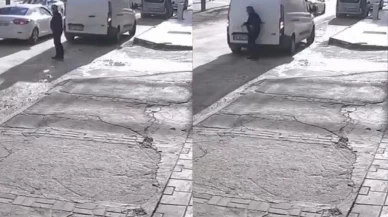 Saniyelerle ölümden döndü: Geri manevra yapan araç yayayı yere serdi