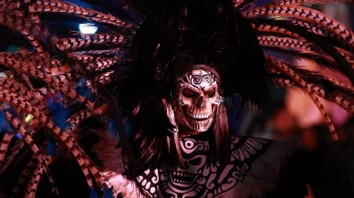 Meksika’da ‘Ölüler Günü’ festivali: Renkli iskeletler sokakları süsledi