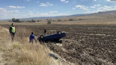 Çorum'da devrilen otomobildeki 4 kişi yaralandı