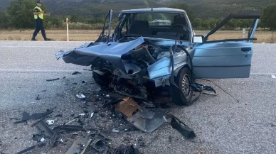 Bilecik’te kafa kafaya çarpıştılar: 5 yaralı