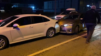 İnegöl’de zincirleme kaza: 2’si çocuk 5 yaralı