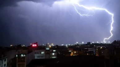 İstanbul semalarında şimşek şöleni