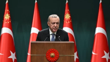 Cumhurbaşkanı Erdoğan Aliya İzzetbegoviç'i andı