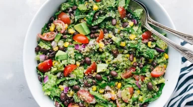 Kinoa Kaç Kalori? Salatası, Köftesi ve Kısırı Kalori Değerleri