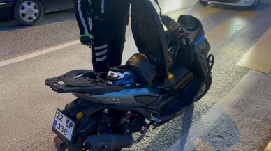 Edirne’de motosiklet refüje çarptı: 2 yaralı