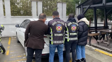Esenyurt’ta yol kavgası: Motosiklet sürücüsü araç kaputuna çıktı