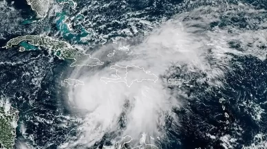 Karayipler’de 4’üncü kategori kasırga alarmı