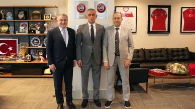 Bakan Bak ve Suriyeli mevkidaşı ile TFF'yi ziyaret etti