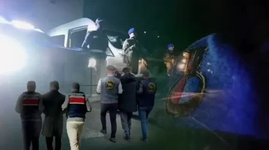 FETÖ'ye 32 şehirde operasyon