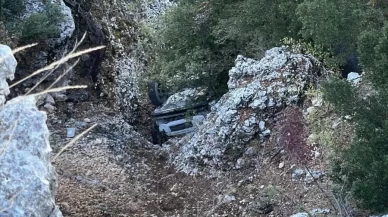 Mersin'de otomobil uçuruma yuvarlandı: Sürücü hayatını kaybetti