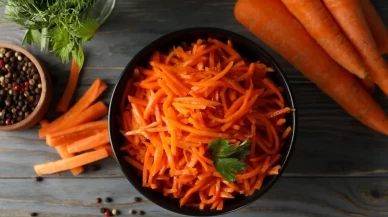 Yaşlanmaya Dur Deyin! Havuçtan Gelen Doğal Retinol Işıltısı