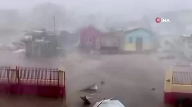 Melissa Kasırgası, Jamaika'nın güneybatısını vurdu